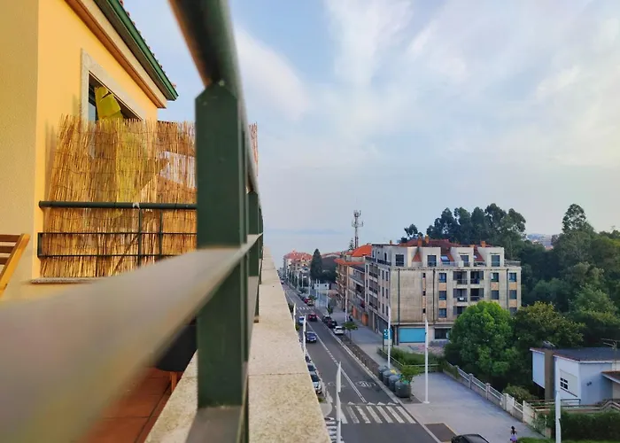 Desconectaengalicia Atico Rocafort, 400m Playa Silgar * Санхенхо